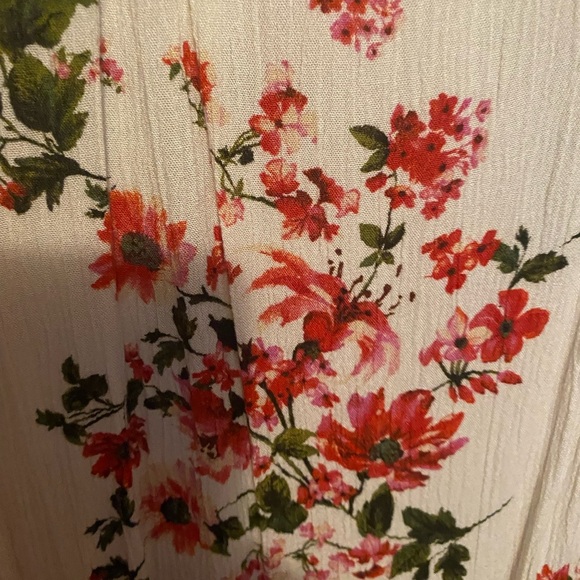 Skies are Blue Devan Button Detail Woven Top Size 2X - Picture 4 of 8